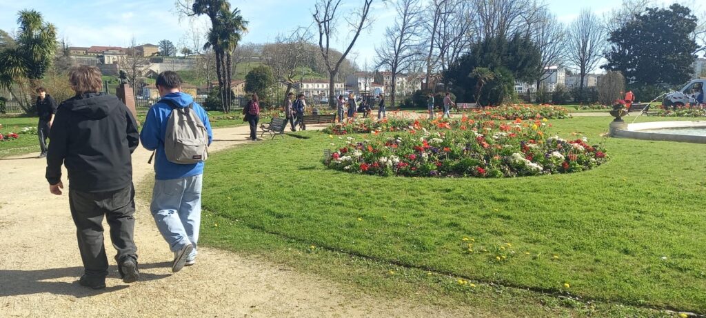 1b847566 bf2d 4cd0 81ba 2ad59bad9f29