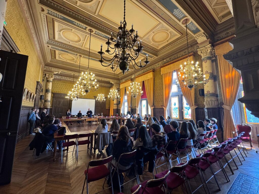 🇪🇺🇫🇷🇮🇹🇵🇹 Erasmus+ LGT : semaine multinationale 24 En mairie 2