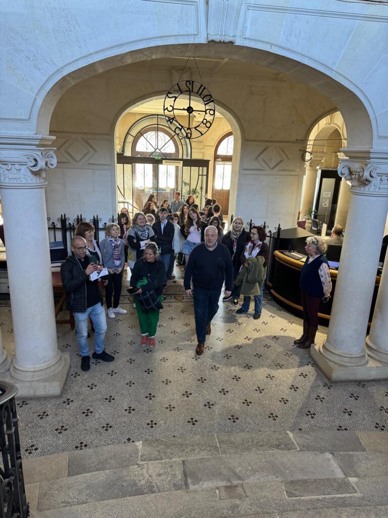 🇪🇺🇫🇷🇮🇹🇵🇹 Erasmus+ LGT : semaine multinationale 25 En mairie